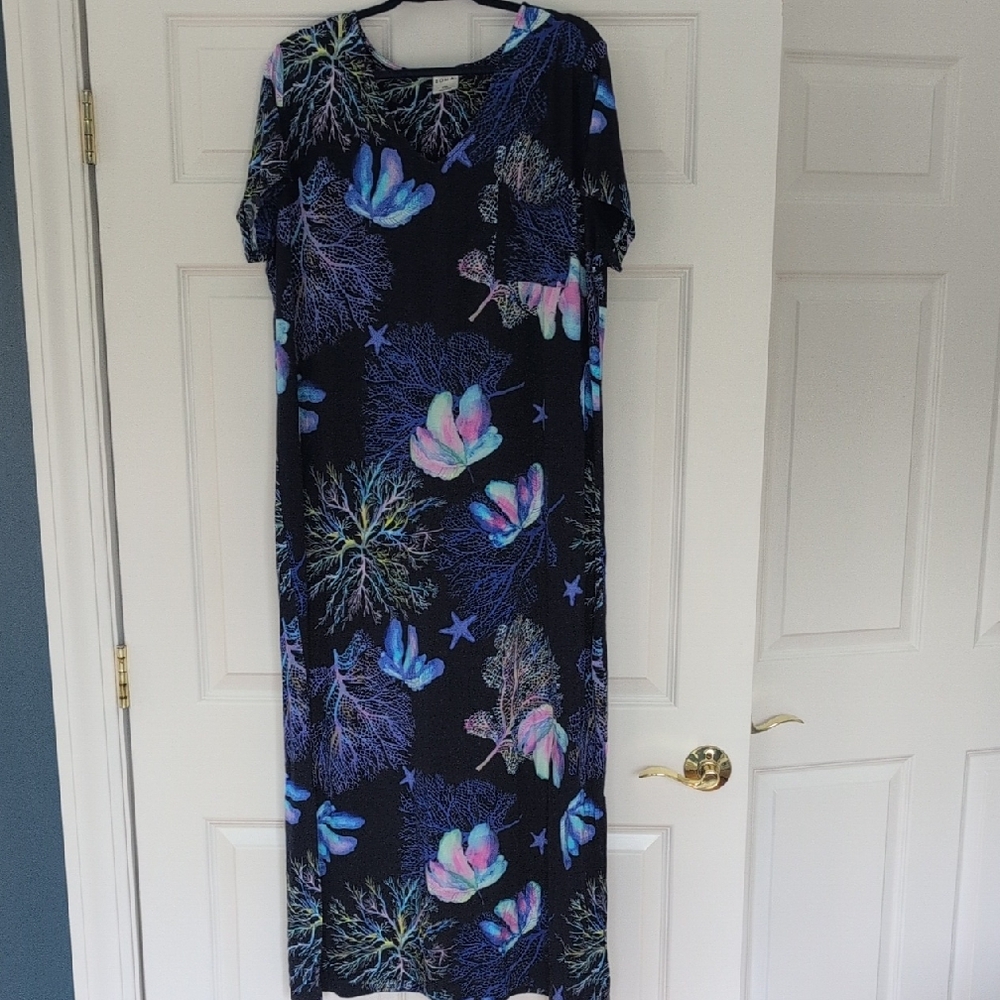 Soma Blue and Black Floral-Patterned Nightgown - Excellent Condition